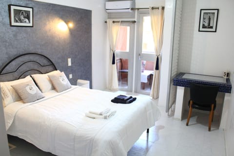 Deluxe Double Room, Non Smoking, Balcony | Desk, soundproofing, free WiFi, bed sheets