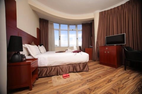 Deluxe Room | In-room safe, desk, soundproofing, free WiFi