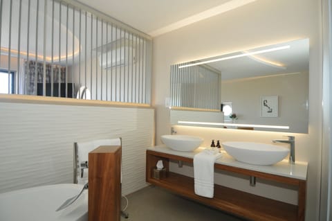 Superior Room (Sea Facing) | Bathroom | Separate tub and shower, deep soaking tub, rainfall showerhead