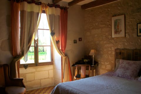 Room (Eveillure) | Egyptian cotton sheets, premium bedding, Select Comfort beds