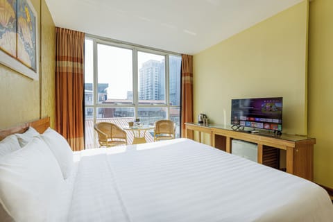 Superior Double Room | Free minibar, desk, laptop workspace, free WiFi