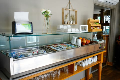 Daily buffet breakfast (EUR 10.50 per person)