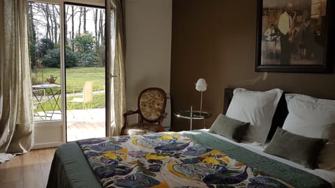 Double Room, Garden View (Bois Flotté) | Individually decorated, individually furnished, blackout drapes