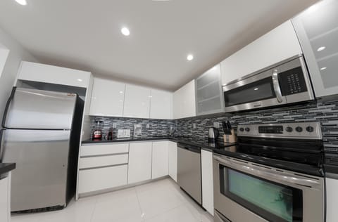 Condo, 2 Bedrooms, Non Smoking (G) | Private kitchen | Full-size fridge, microwave, oven, stovetop