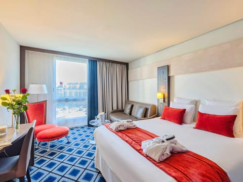 Privilege, Room | Premium bedding, minibar, in-room safe, desk