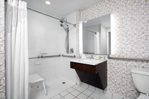 Combined shower/tub, eco-friendly toiletries, hair dryer, towels