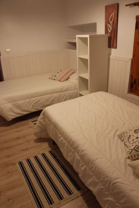 Bed sheets, wheelchair access