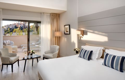 Superior Double Room | Premium bedding, minibar, in-room safe, individually decorated