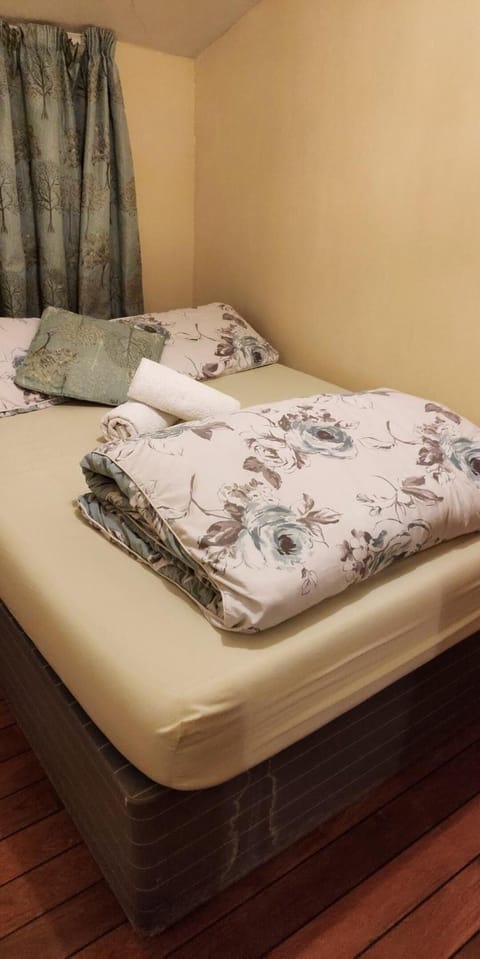 In-room safe, free WiFi, bed sheets