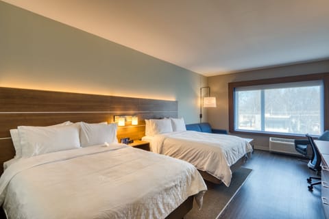 Suite, 2 Queen Beds, Accessible (Communications) | Premium bedding, in-room safe, desk, laptop workspace