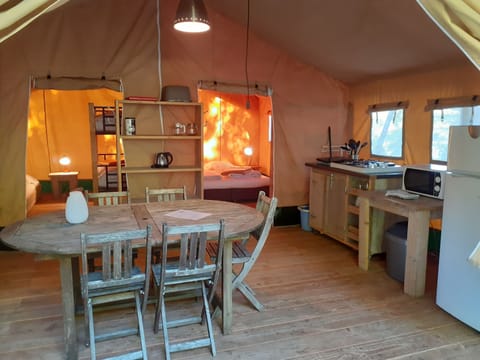 Luxury Tent, Multiple Beds, Non Smoking, Garden View (Tente Safari) | Living area