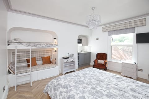 Deluxe Studio | Individually decorated, individually furnished, free WiFi, bed sheets