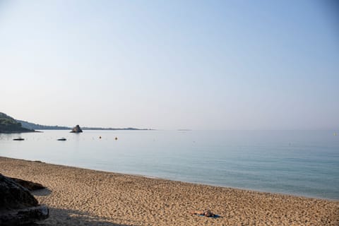 Beach nearby, sun loungers, beach umbrellas, beach towels