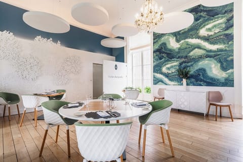 Breakfast, lunch, dinner served; local cuisine 