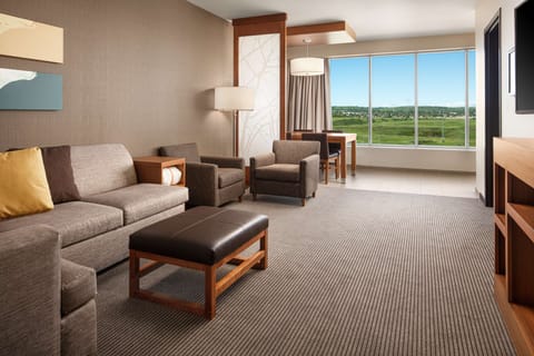 Suite, 1 Bedroom | Premium bedding, down comforters, pillowtop beds, in-room safe