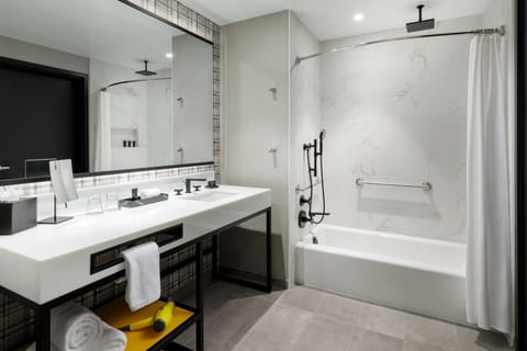 Room, 1 King Bed with Sofa bed, Accessible, Bathtub | Hypo-allergenic bedding, down comforters, in-room safe, desk