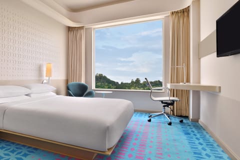 Superior Room, 1 Queen Bed, City View | Premium bedding, down comforters, minibar, in-room safe