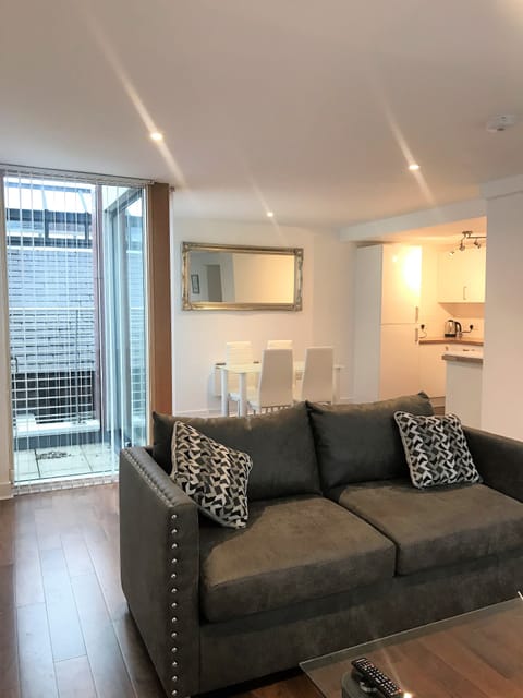 Executive Apartment, Multiple Beds, Non Smoking | Living room | Smart TV