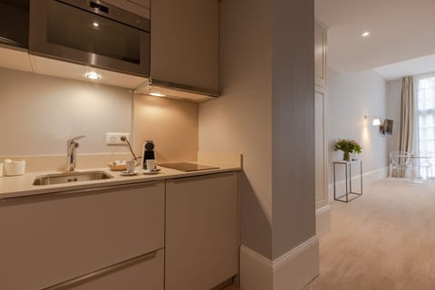 Deluxe Studio, Ensuite | Private kitchen