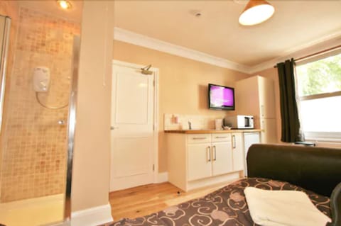 Family Room, 1 Double Bed with Sofa bed | Individually furnished, desk, free WiFi, bed sheets