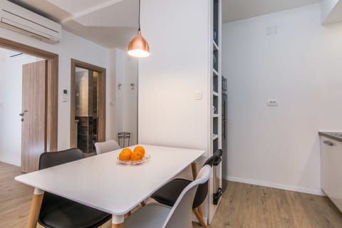 Apartment, 2 Bedrooms | In-room dining