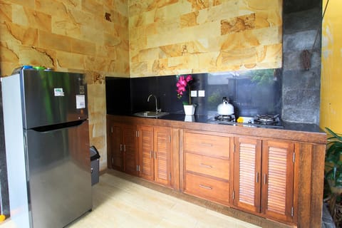 One Bedroom Villa with Private Pool | Private kitchen | Fridge, stovetop, dishwasher, toaster