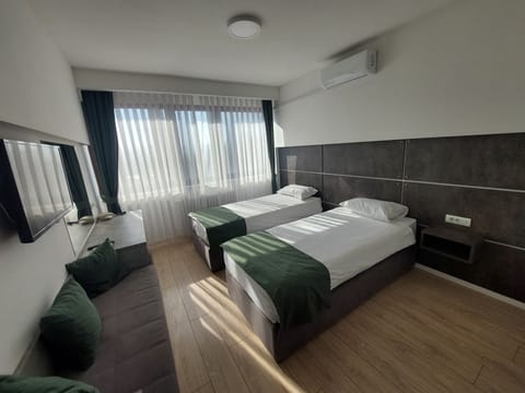 Business Double or Twin Room | 2 bedrooms, desk, free WiFi, bed sheets