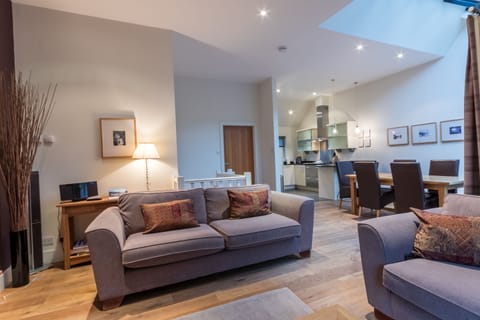 Schiehallion | Living area | 32-inch flat-screen TV with digital channels