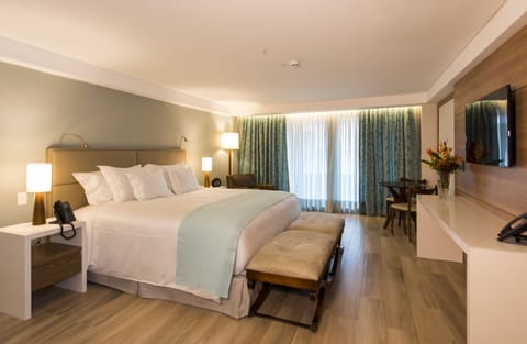 Presidential Suite, Sea View | Minibar, in-room safe, blackout drapes, soundproofing