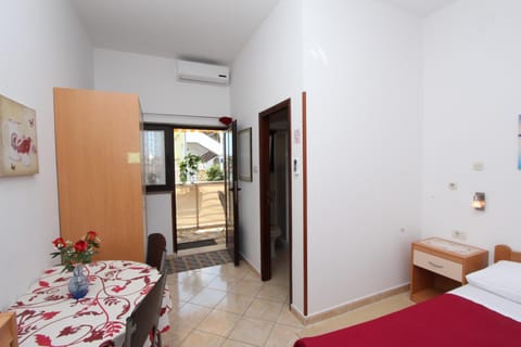 Double Room with Terrrace | Free WiFi, bed sheets