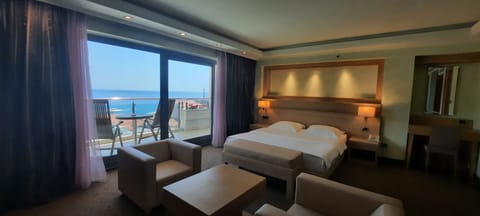 Studio, Balcony, Sea View | Premium bedding, pillowtop beds, minibar, in-room safe