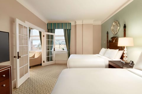 Suite, 2 Double Beds, Corner | Premium bedding, pillowtop beds, minibar, in-room safe