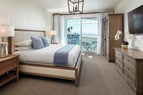 Suite, 1 Bedroom, Ocean View | Premium bedding, down comforters, pillowtop beds, in-room safe