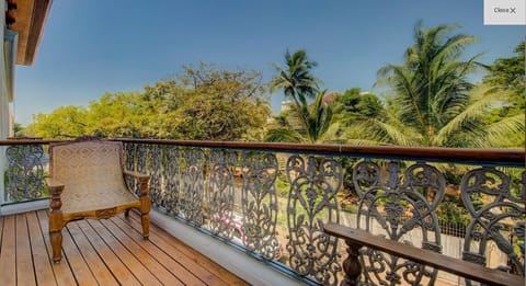 Luxury Suite, 1 Queen Bed | Balcony