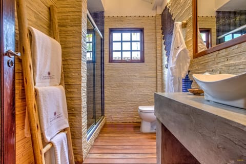 Suite, Private Pool (Master) | Bathroom | Shower, free toiletries, hair dryer, towels