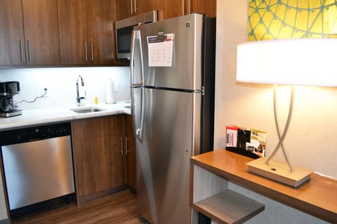 Studio Suite, 1 King Bed, Kitchen | Private kitchen | Full-size fridge, microwave, stovetop, dishwasher