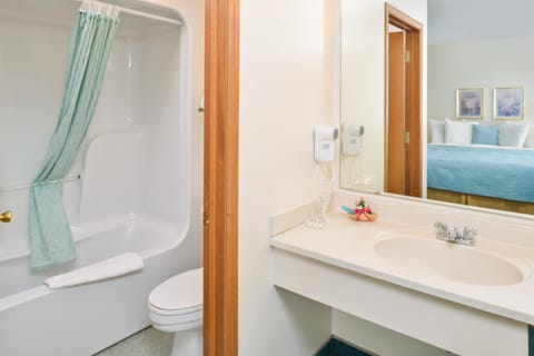 Free toiletries, hair dryer, towels