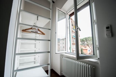 Apartment, 4 Bedrooms | Room amenity