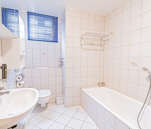 Apartment, 3 Bedrooms | Bathroom | Shower, free toiletries, hair dryer, towels