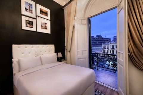 Double Room, City View | Egyptian cotton sheets, premium bedding, minibar, in-room safe