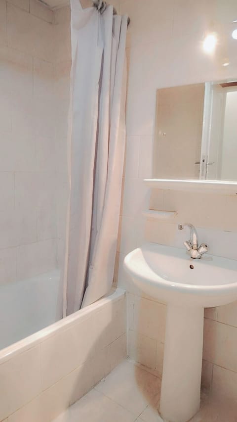 Combined shower/tub, free toiletries, hair dryer, bathrobes