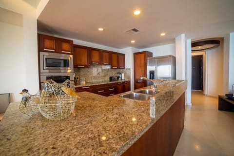 Suite, 3 Bedrooms, Ocean View | Private kitchen | Toaster, griddle, paper towels