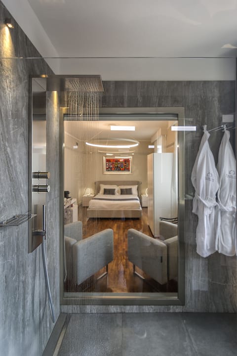 Double Room, Balcony | Bathroom | Separate tub and shower, deep soaking tub, hydromassage showerhead