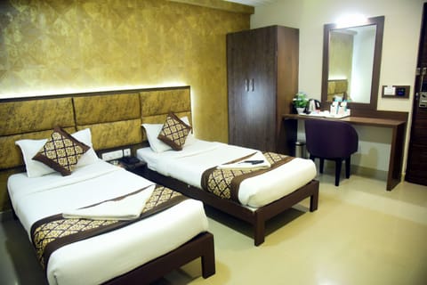 Executive Triple Room, 1 King Bed | Free WiFi