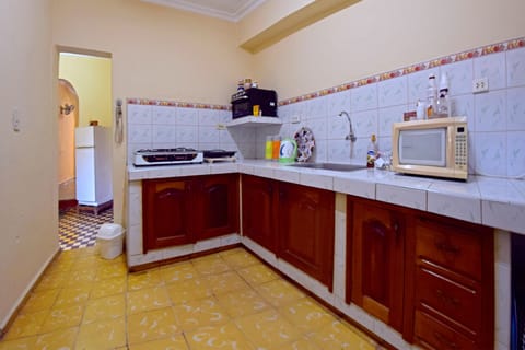 Basic Double or Twin Room | Private kitchen