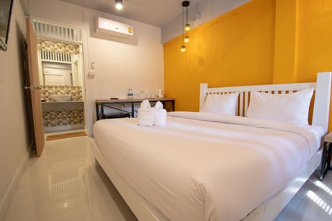 Standard Double Room | Bed sheets