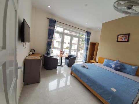 Double Room, Balcony | Desk, free WiFi