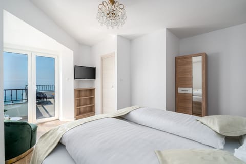 Superior Double Room, 1 King Bed, Sea View | Blackout drapes, soundproofing, free WiFi, bed sheets