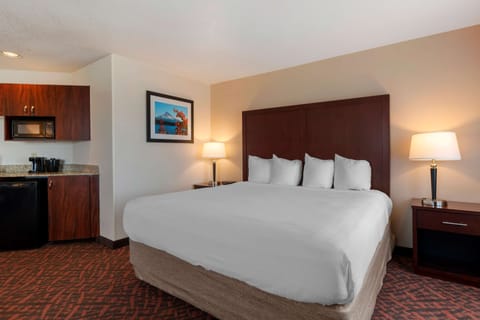 In-room safe, desk, laptop workspace, iron/ironing board