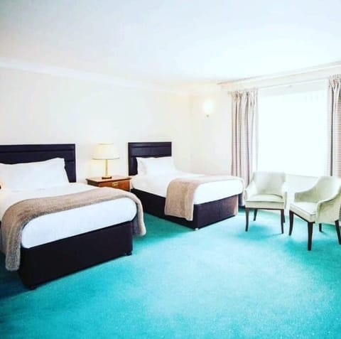 Executive Twin Room, Multiple Beds, Non Smoking | Blackout drapes, iron/ironing board, free WiFi, bed sheets